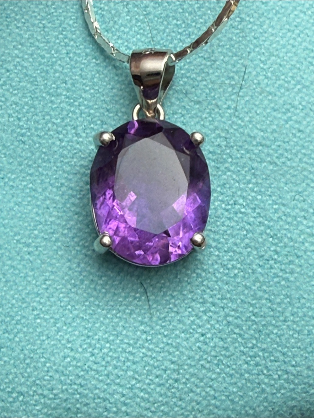 Classic 925 Sterling Silver Necklace with Oval Purple Amethyst pendant 3 CT NEW